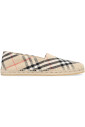 espadrilles-en-lin-avec-motif-a-carreaux