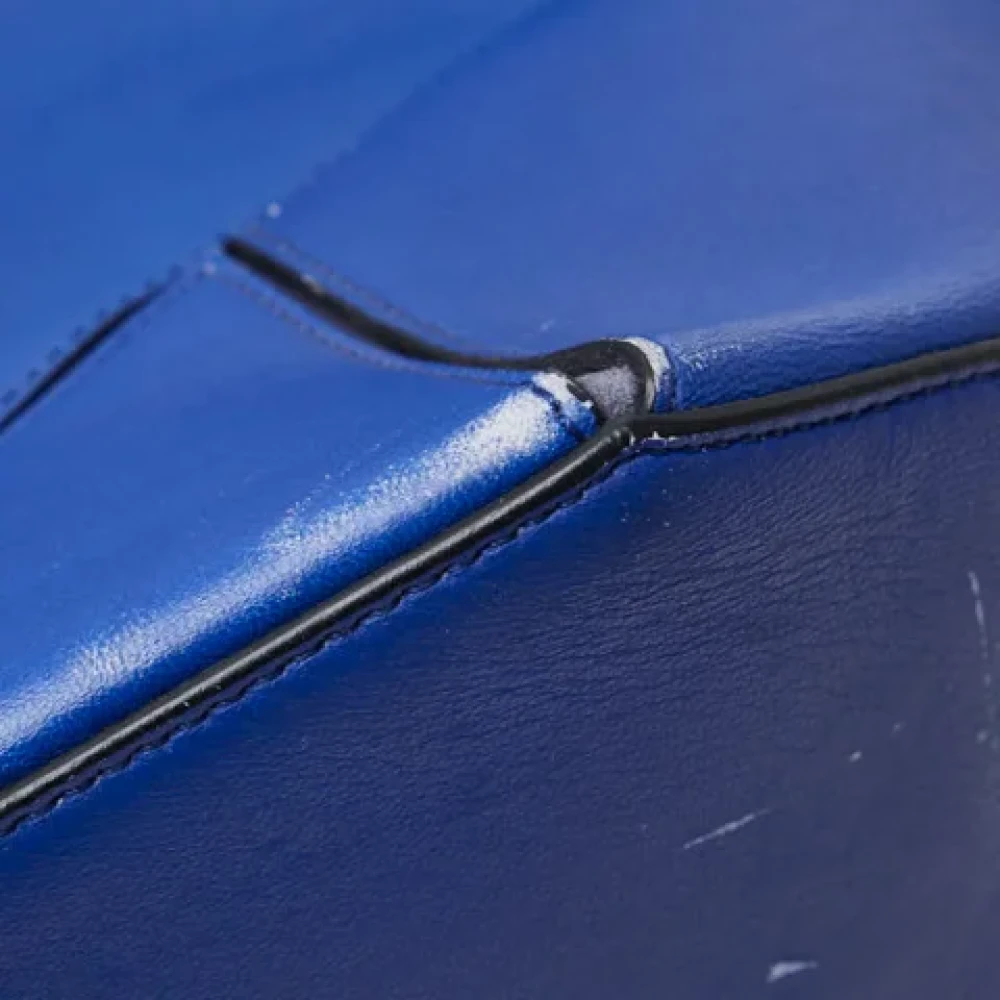 Givenchy Pre-owned Leather handbags Blue Dames