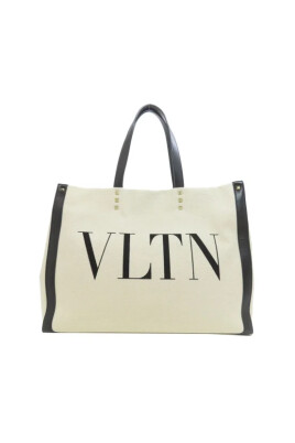 pre-owned-canvas-shoulder-bags