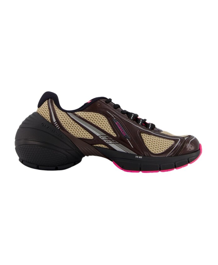 ademende-mesh-runner-sneakers