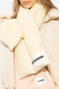 echarpe-en-duvet-avec-logo