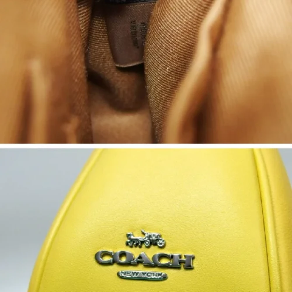 Coach Pre-owned Leather shoulder-bags Yellow Dames