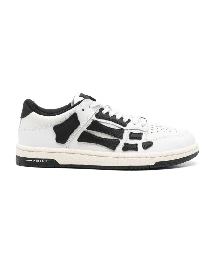 baskets-en-cuir-blanc-noir-a-lacets
