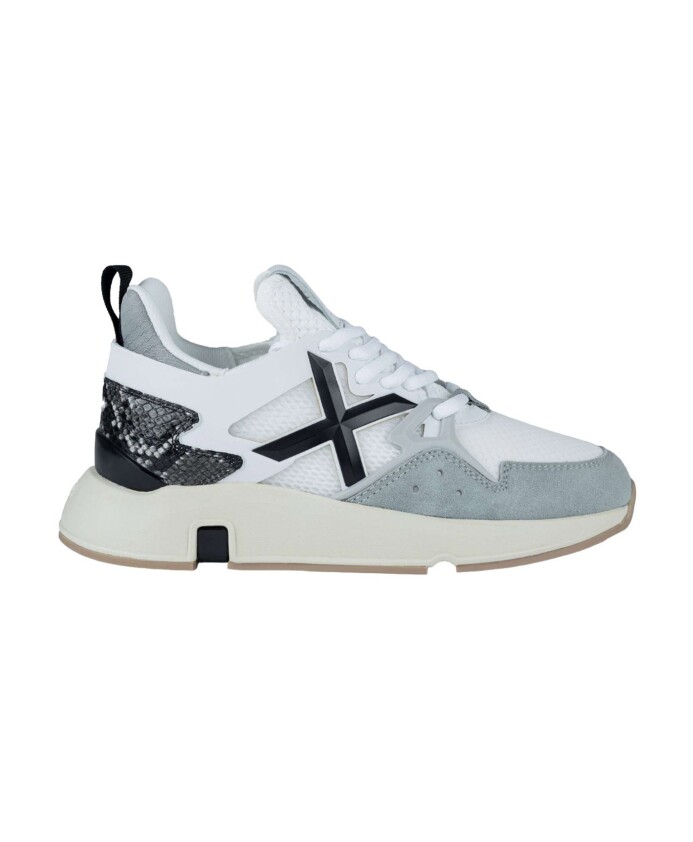 white-casual-textile-sneakers-for-women