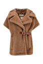 veste-en-peau-lainee-avec-ceinture-en-cuir