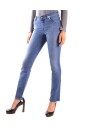 jeans-en-denim-classiques-pour-un-usage-quotidien