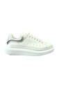 casual-sneakers-for-everyday-wear