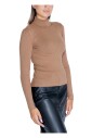 pull-a-col-roule-en-tricot