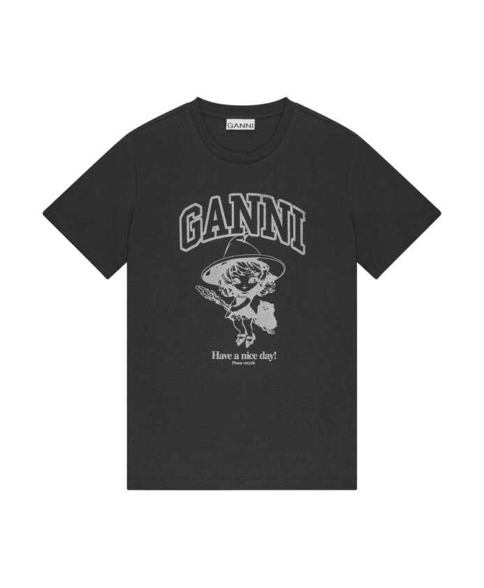 graphic-print-black-t-shirt