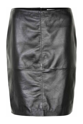 jupe-en-cuir-noir-silhouette-ajustee