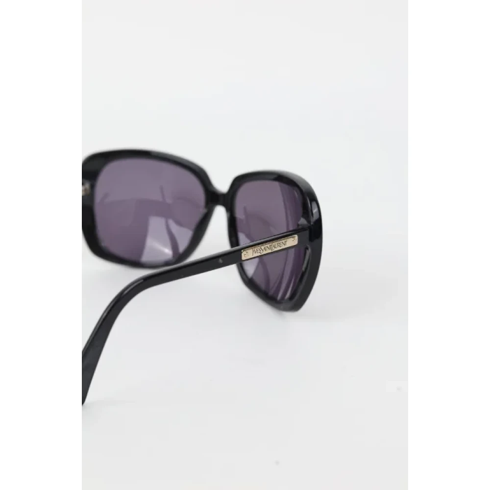 Saint Laurent Vintage Pre-owned Plastic sunglasses Black Dames