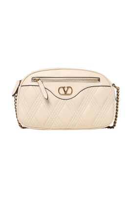 stud-crossbody-quilted-bag