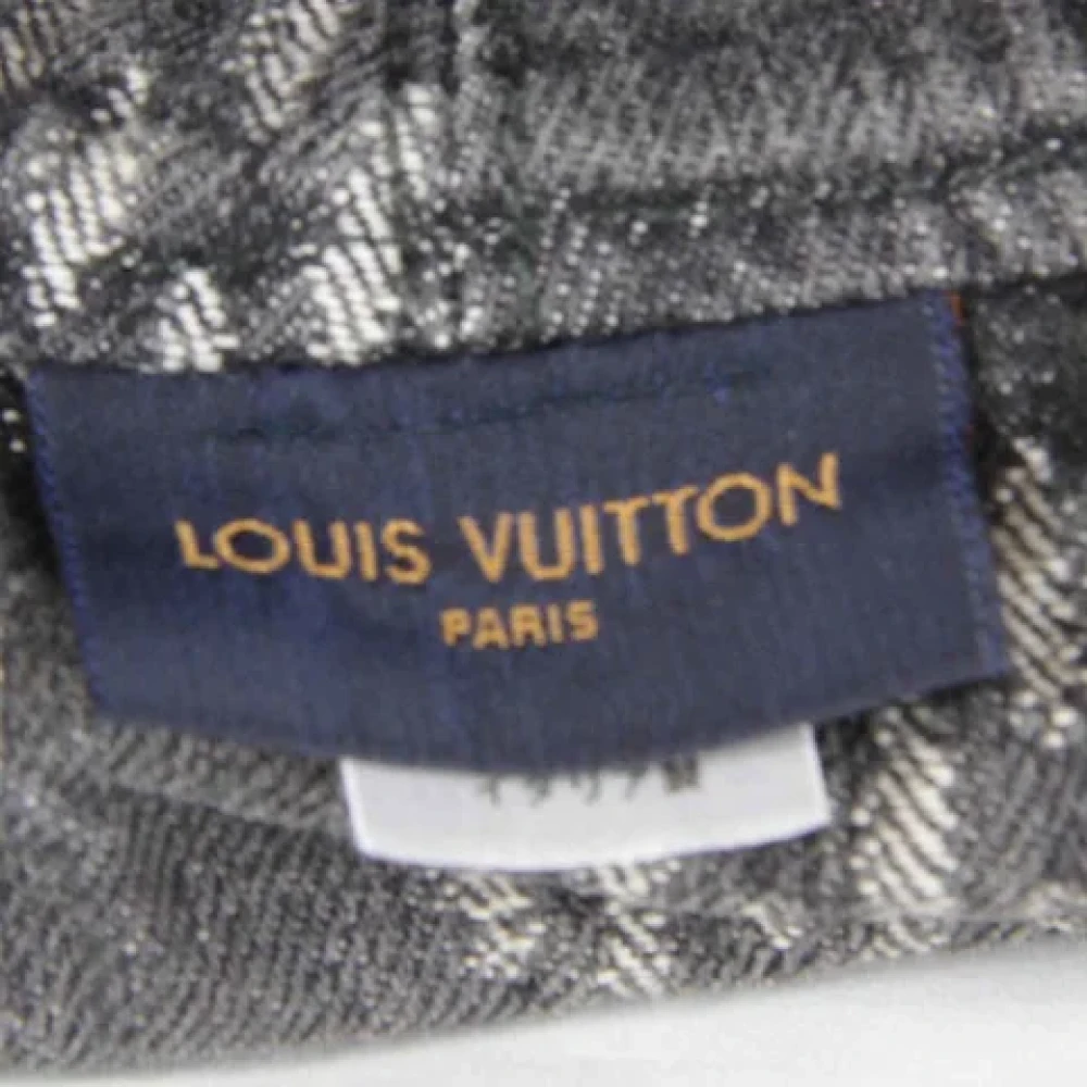 Louis Vuitton Vintage Pre-owned Cotton hats Gray Dames