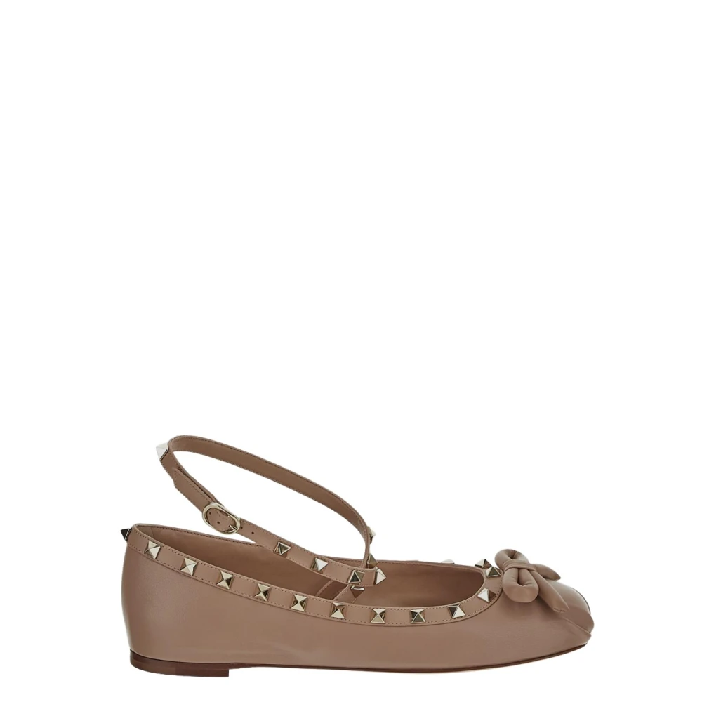 Valentino Garavani Leren Rockstud Ballerina Schoen Beige Dames