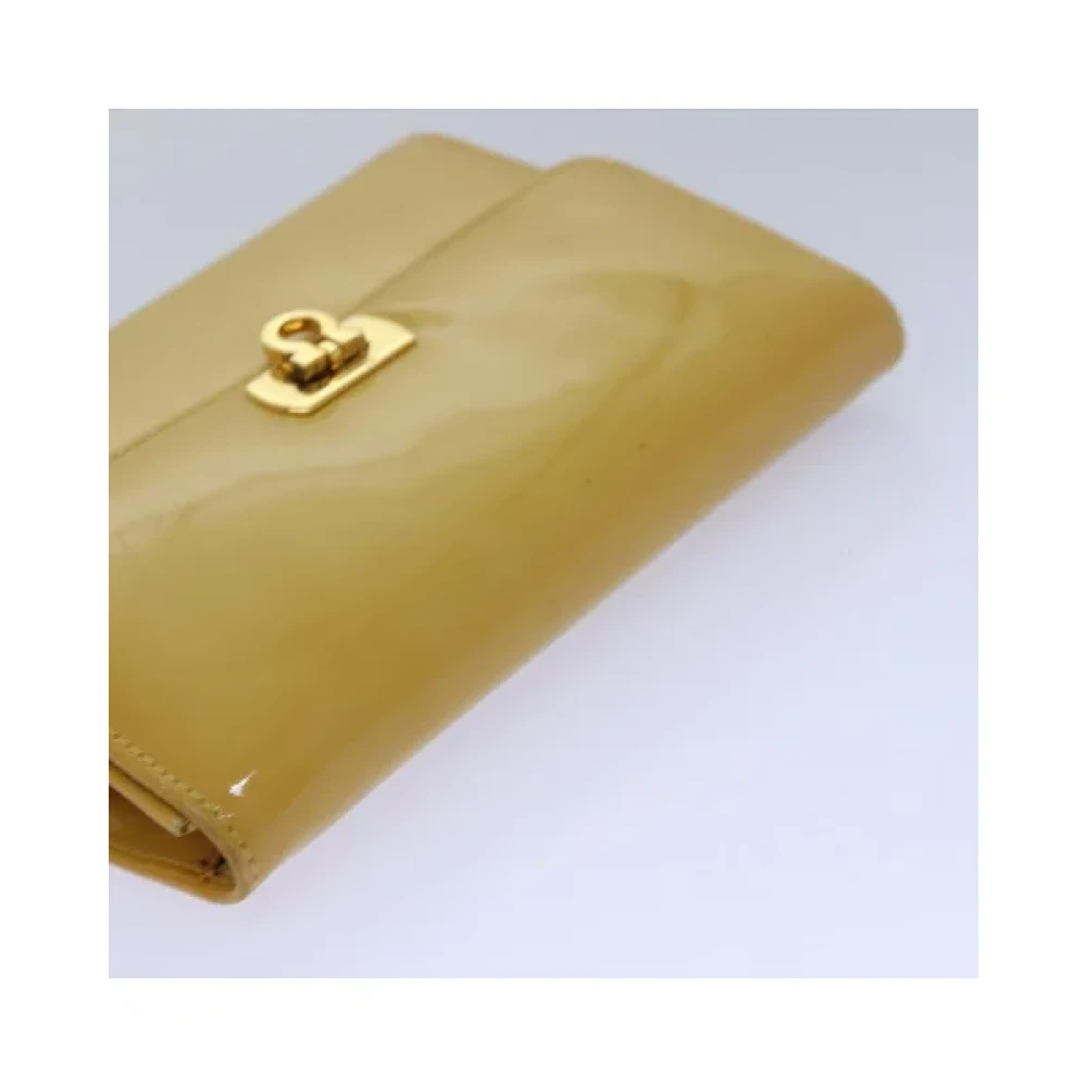 Salvatore Ferragamo Pre-owned Fabric pouches Yellow Dames