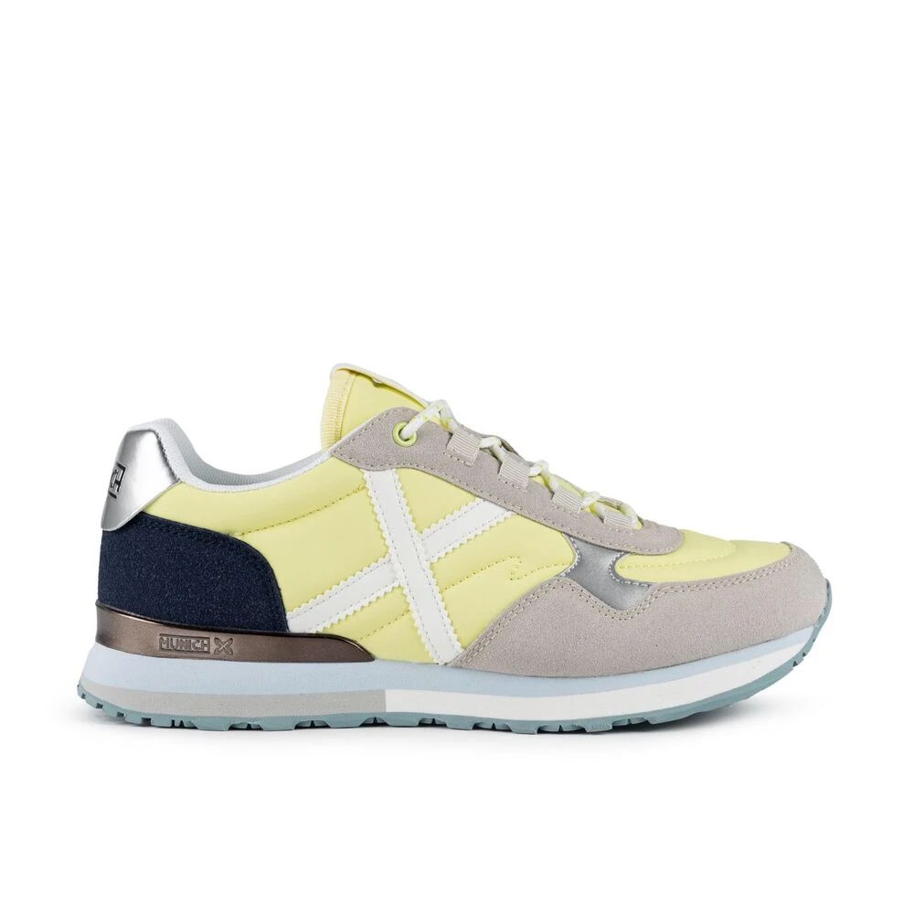 Shoes > Sneakers - - Munich - Modalova