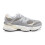 sneakers-grises-en-cuir-et-mesh