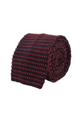 Stickad sidenslips