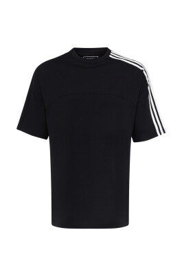 black-short-sleeve-tee