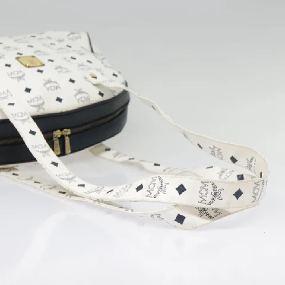 MCM Pre-owned Canvas shoulder-bags White Dames