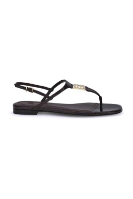 square-toed-flip-flops-with-t-bar