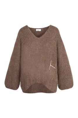 v-neck-oversized-sweater