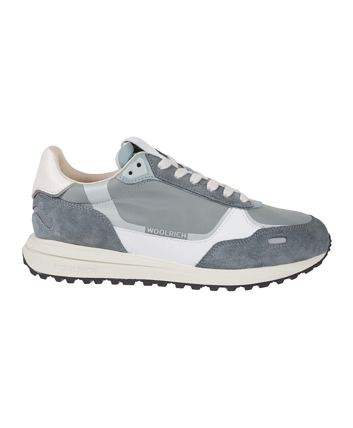 casual-sneakers-for-everyday-wear