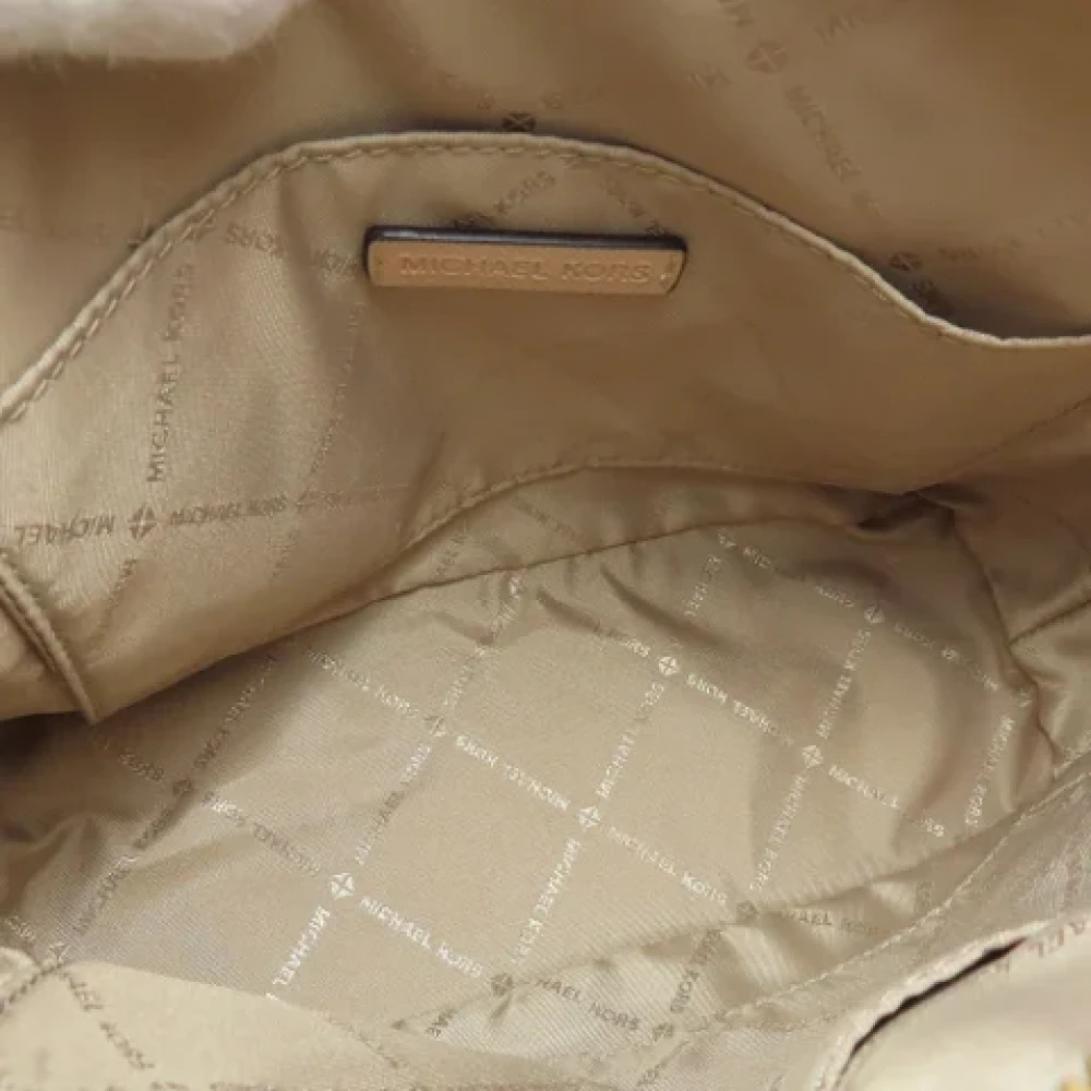 Michael Kors Pre-owned Plastic shoulder-bags Beige Dames