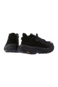 sneaker-sportif-avec-design-reflechi