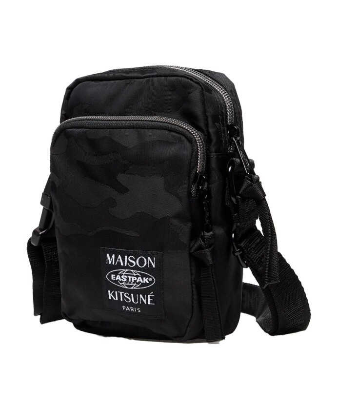 sac-a-bandouliere-noir-avec-logo-patche