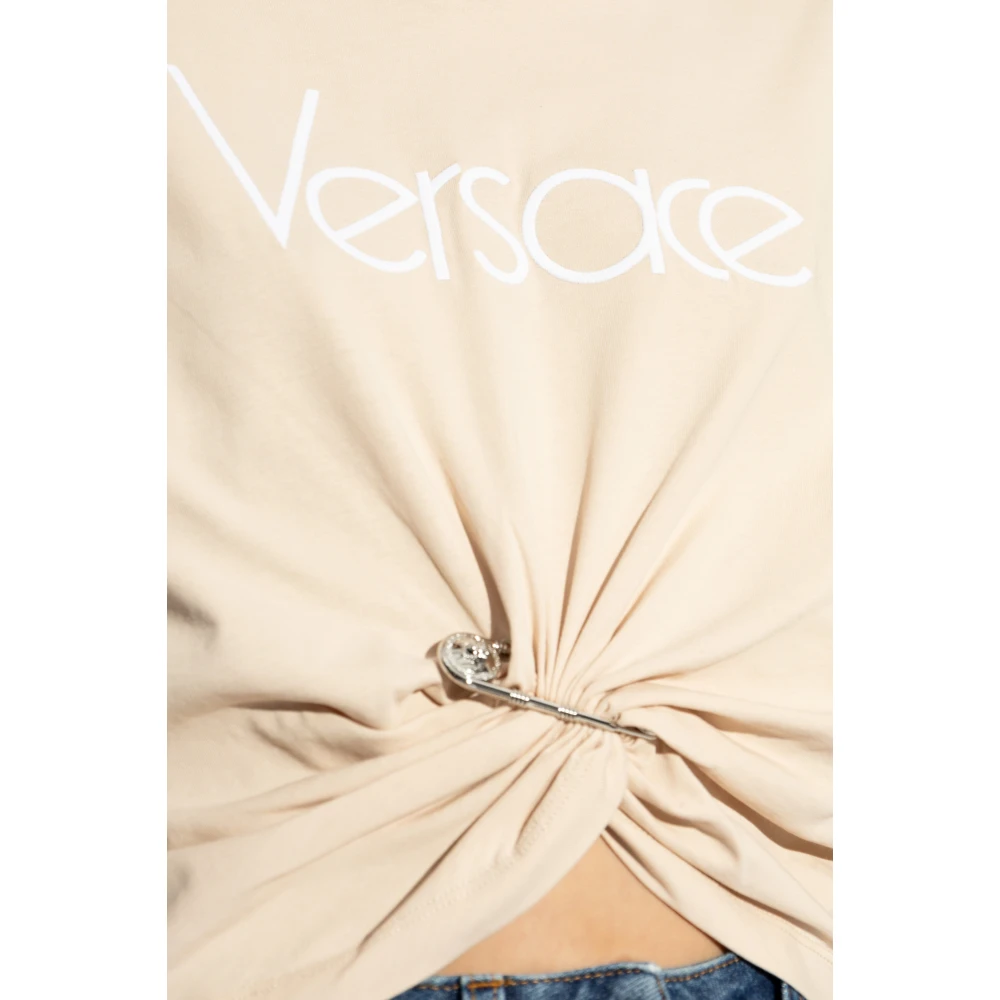 Versace T-shirt met decoratieve veiligheidsspeld Beige Dames