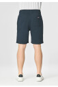 witte-bermuda-shorts-met-elastische-taille