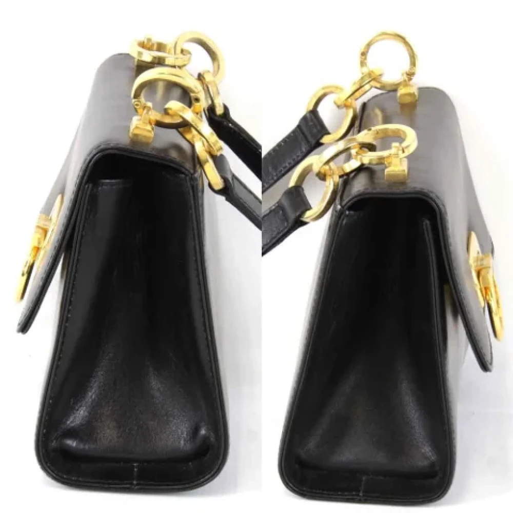 Salvatore Ferragamo Pre-owned Leather shoulder-bags Black Dames
