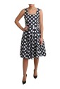 robe-a-line-bleue-a-pois