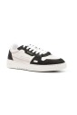 beige-sneakers-med-hammered-texture