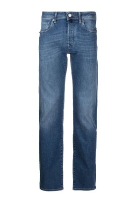 straight-washed-jeans