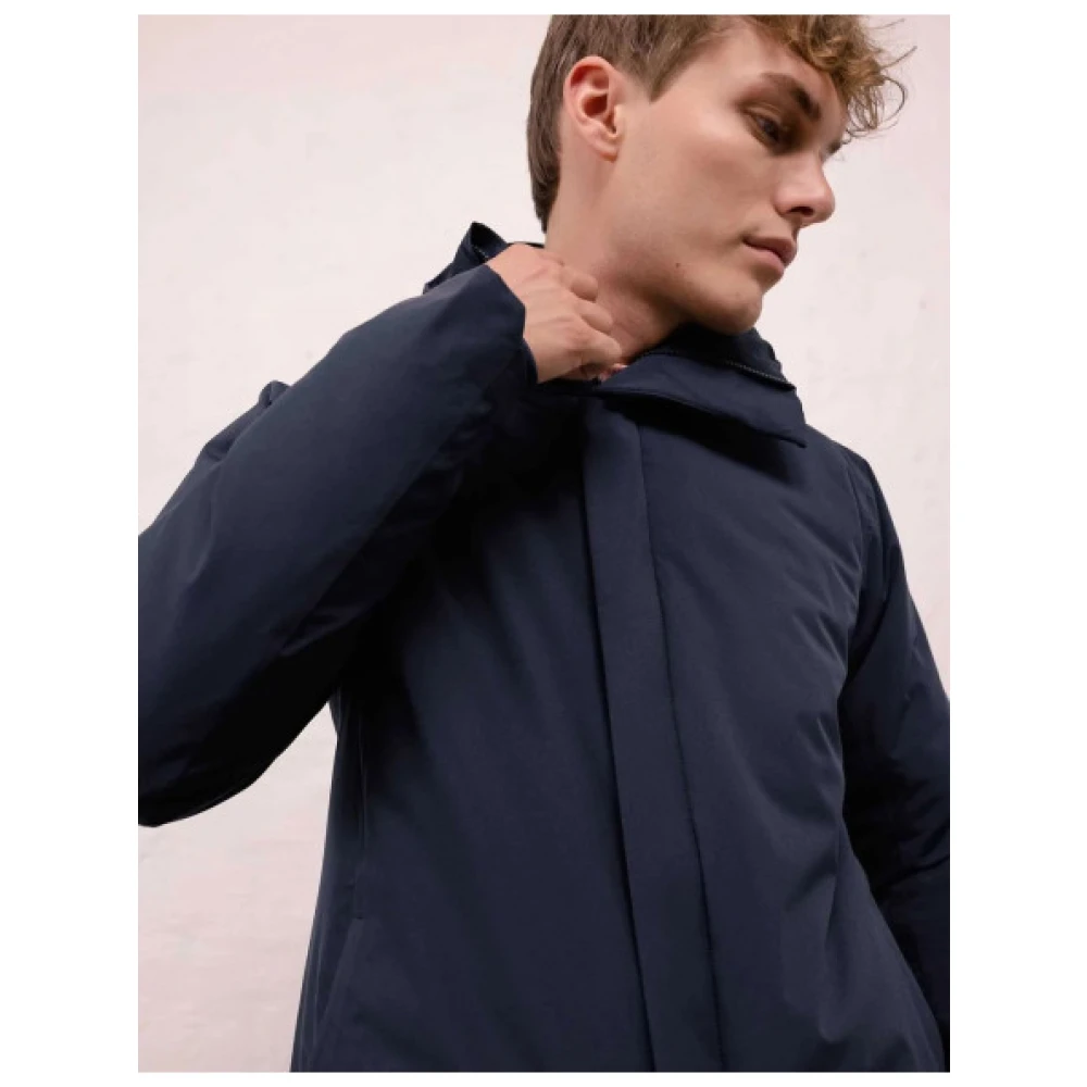 Scandinavian Edition Minimalistische Mid-Length Parka met Capuchon Blue Heren