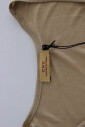 beige-motief-print-v-hals-t-shirt
