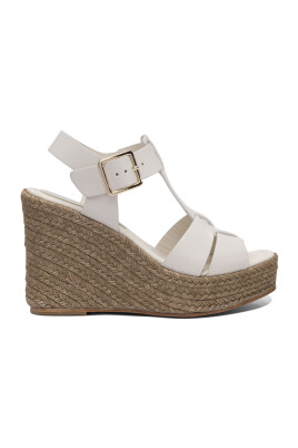 white-leather-sandals-for-women