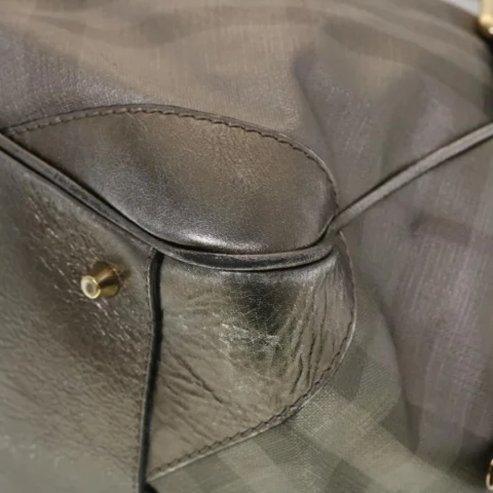 Burberry Vintage Pre-owned Leather shoulder-bags Gray Dames