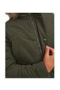 veste-a-capuche-avec-bordure-en-fausse-fourrure