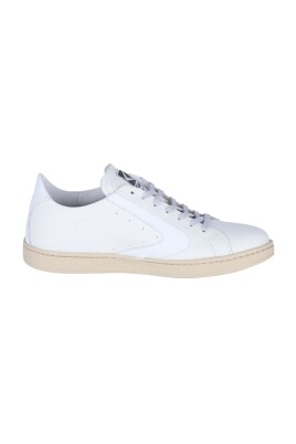 white-leather-sneakers-with-boomerang-detail