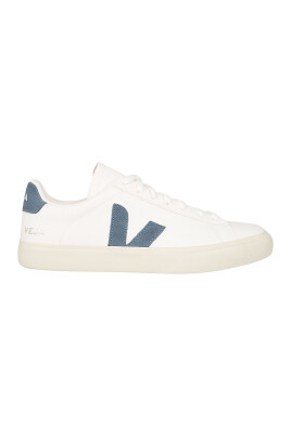 sneakers-en-cuir-blanc-avec-details-chromes