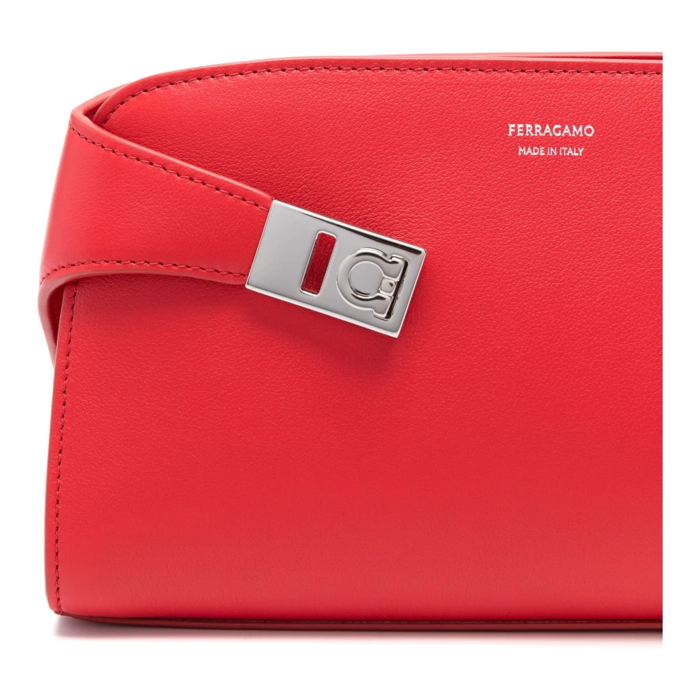 Salvatore Ferragamo Flame Red Hug Stijlvolle Handtas Red Dames