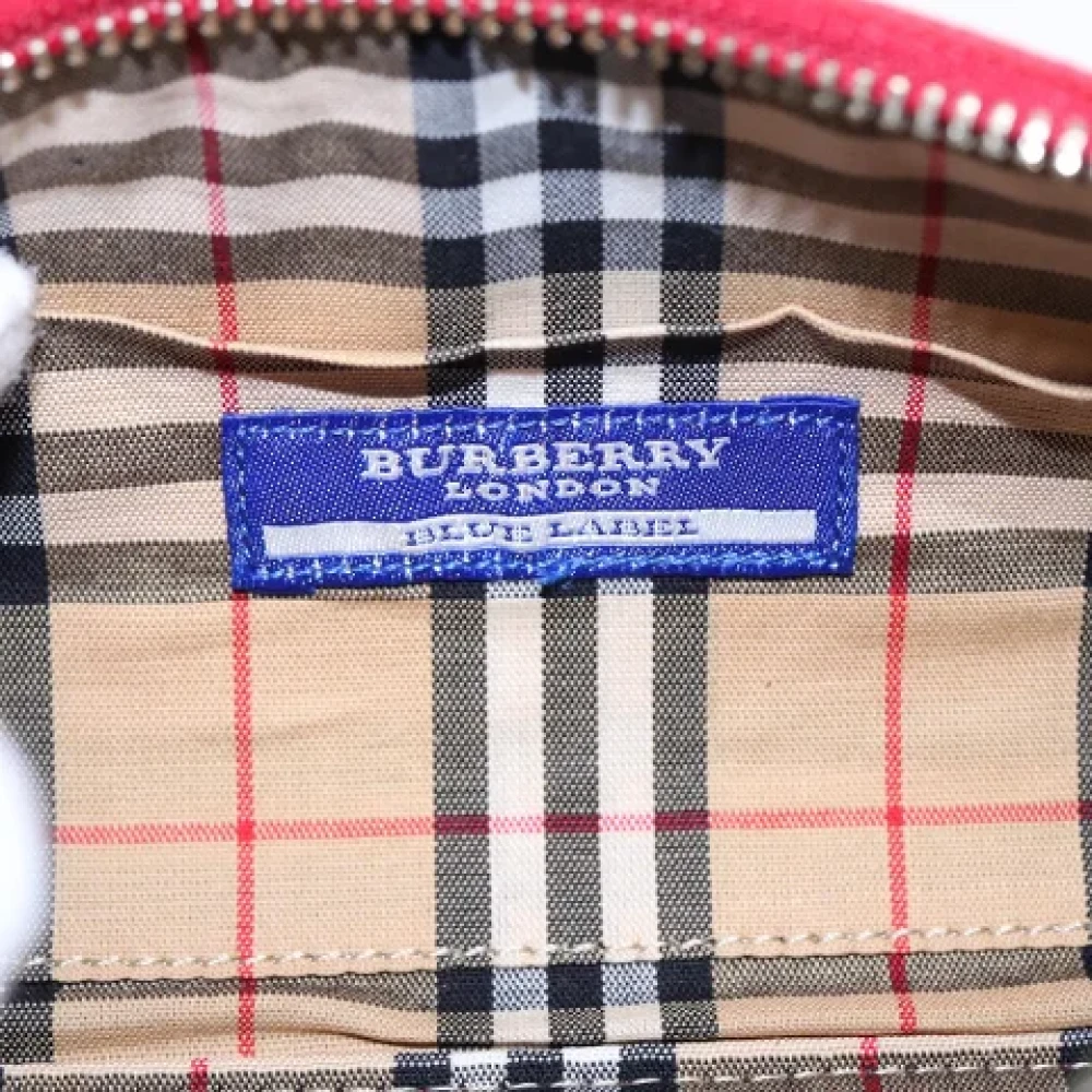 Burberry Vintage Pre-owned Canvas shoulder-bags Red Dames