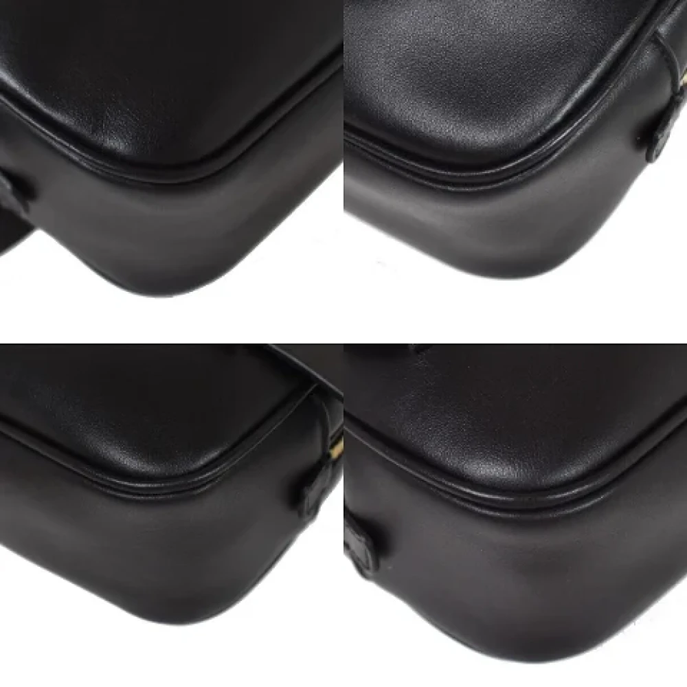 Salvatore Ferragamo Pre-owned Leather crossbody-bags Black Dames