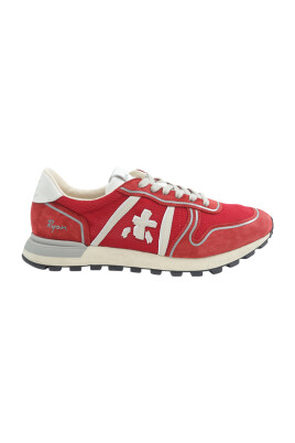 red-sneakers-with-ergonomic-sole