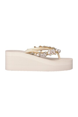 flip-flop-pearl-details