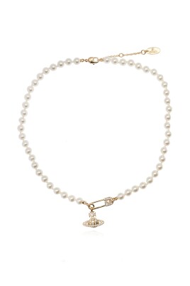 halsband-med-berlocker