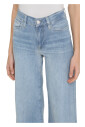 wide-leg-jeans-with-contrast-stitching